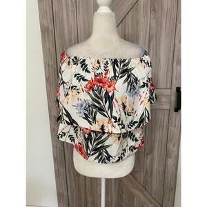 Stylestalker medium off the shoulder floral top